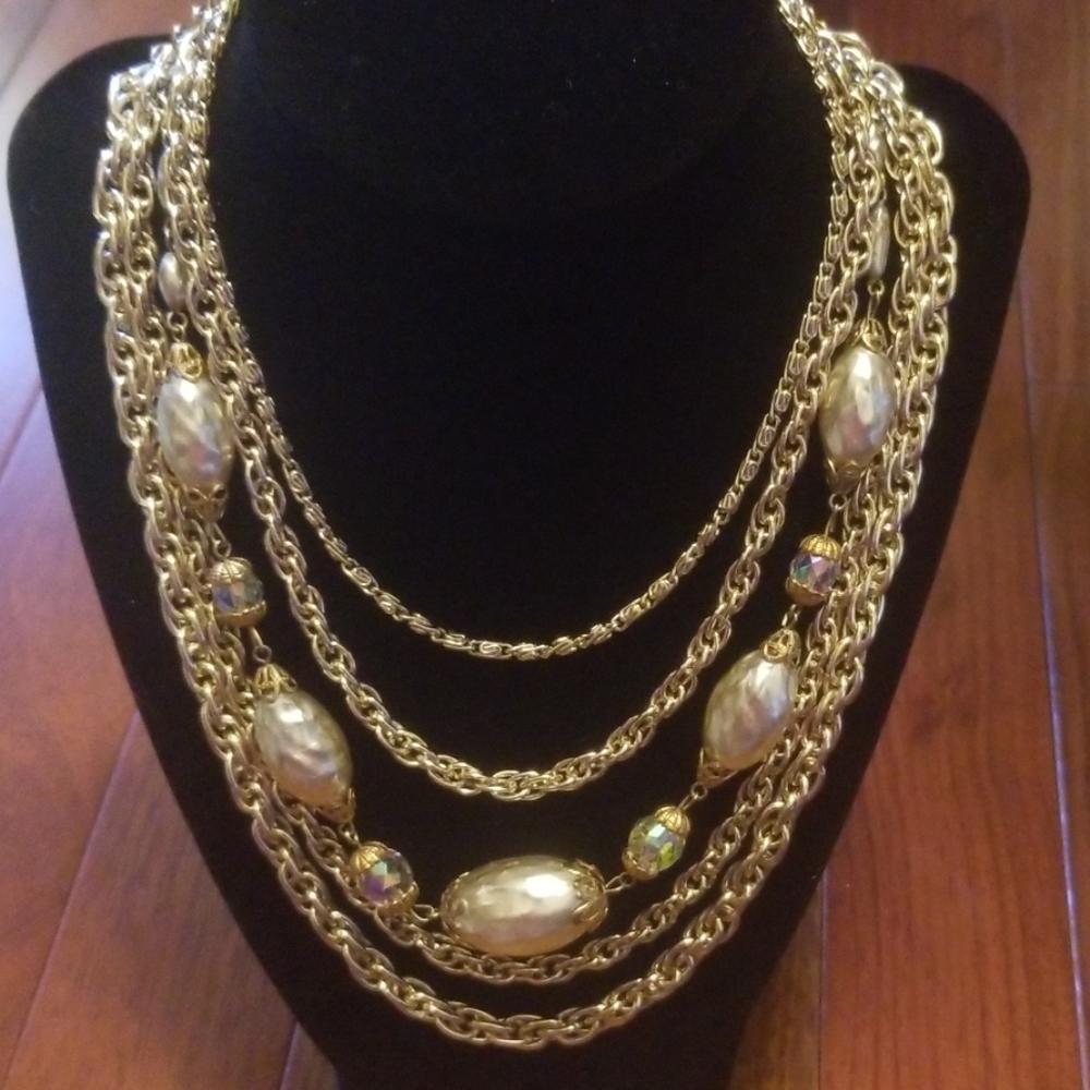 Vintage choker
